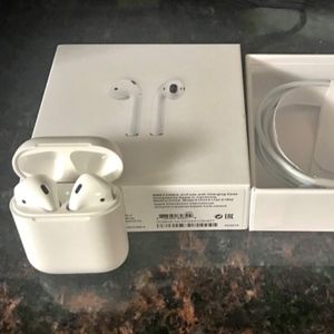 Apple Airpods 1st Generation (CHECK COMMENTS)